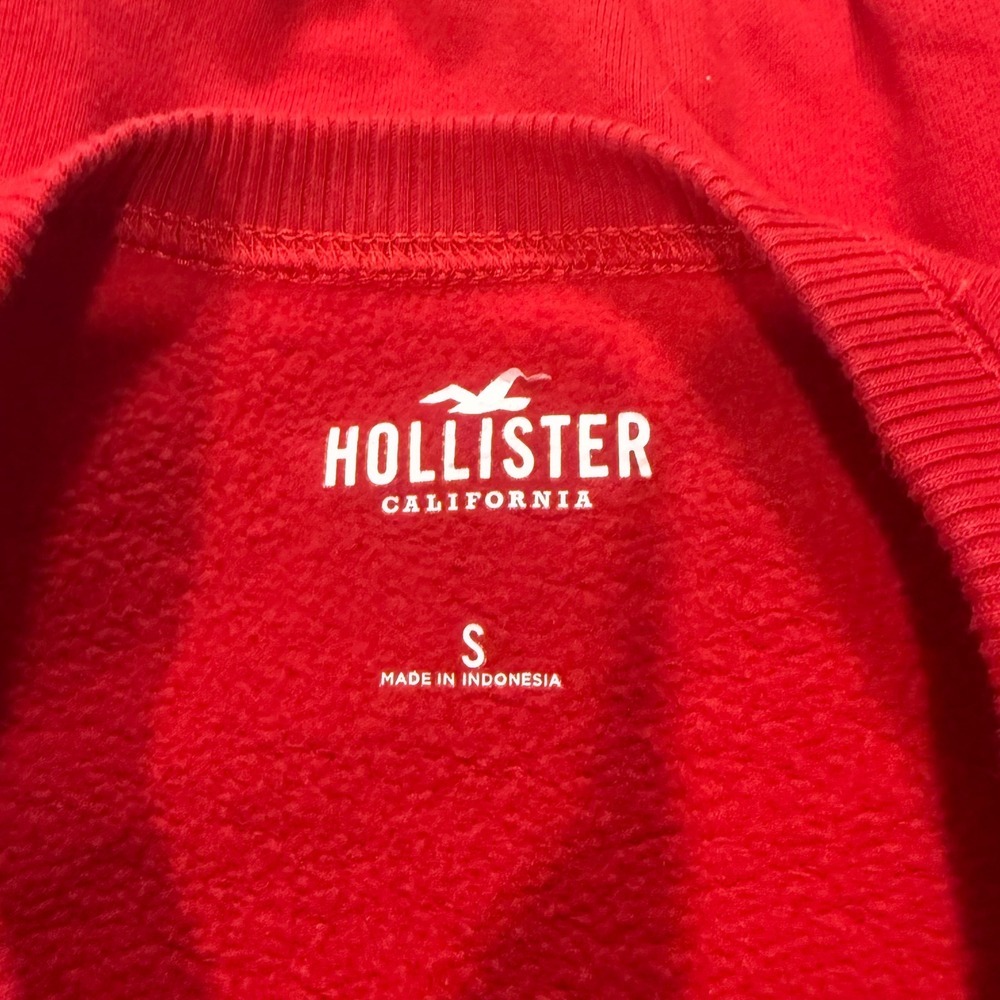Hollister Red Vancouver North Shore Mountains‎ Graphic Sweatshirt - Picture 3 of 3